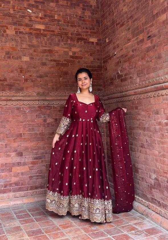 Heavy Silk KESH515 1250 Gowns Wholesale Party Gowns Designer Gowns Silk Gowns - MYLUXURY LANE ENTERPRISE